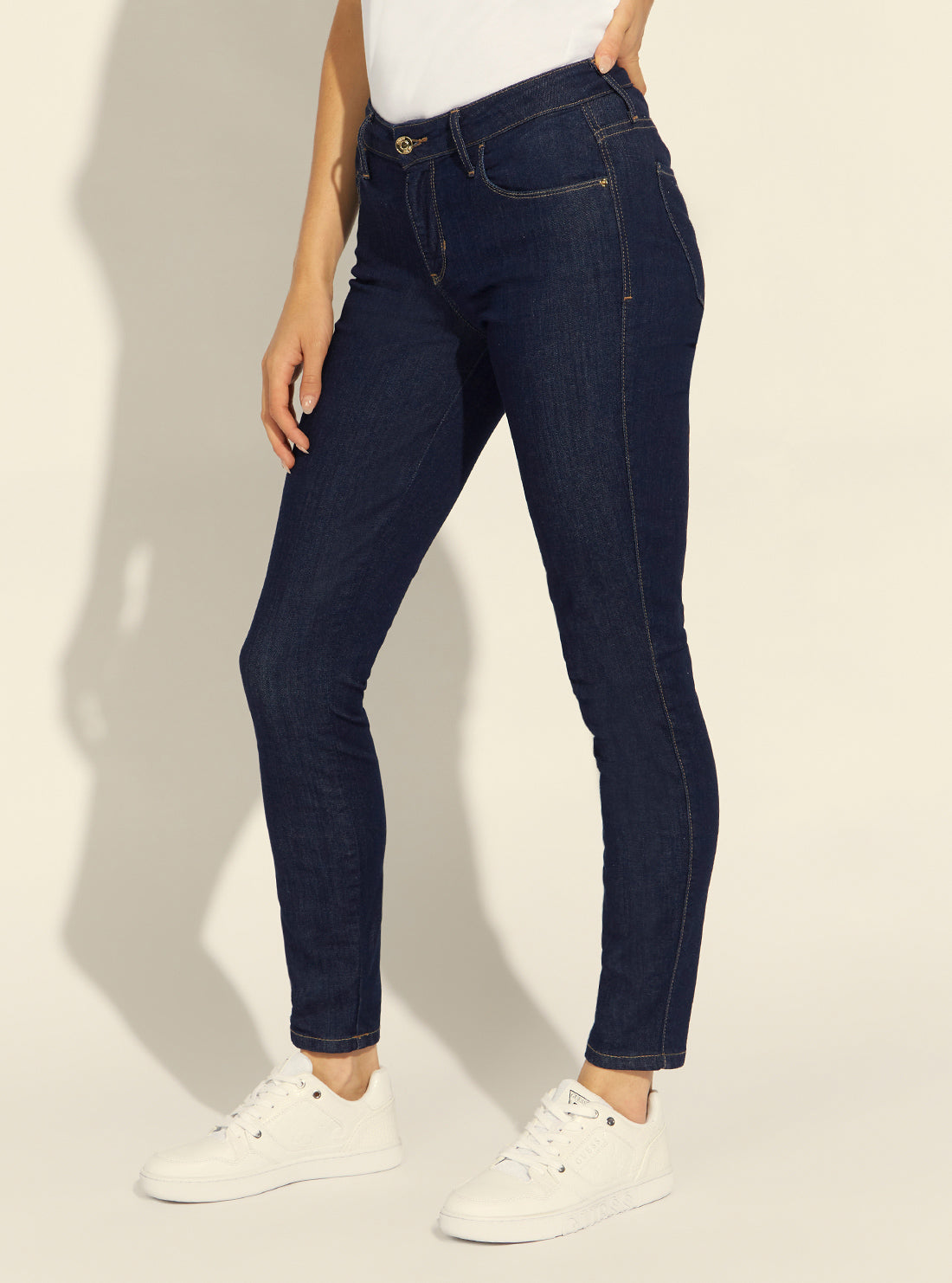 Low-Rise Sexy Curve Denim Jeans in Balea Wash Low-Rise Sexy Curve Denim Jeans in Balea Wash