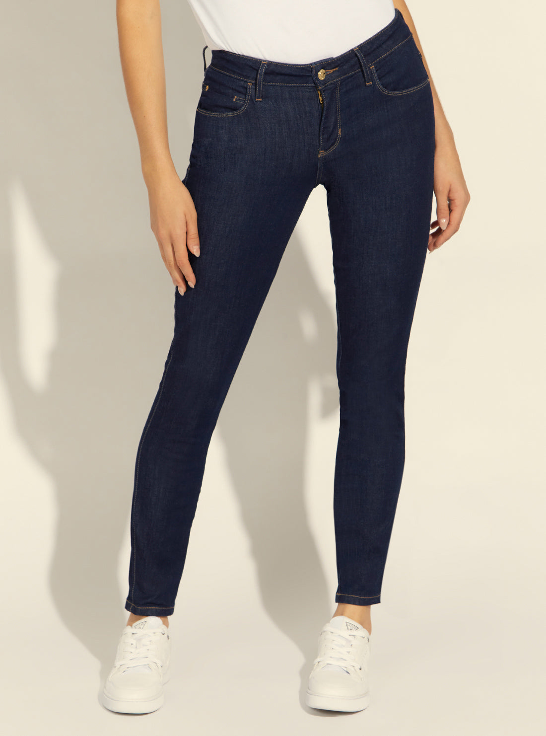 Low-Rise Sexy Curve Denim Jeans in Balea Wash Low-Rise Sexy Curve Denim Jeans in Balea Wash
