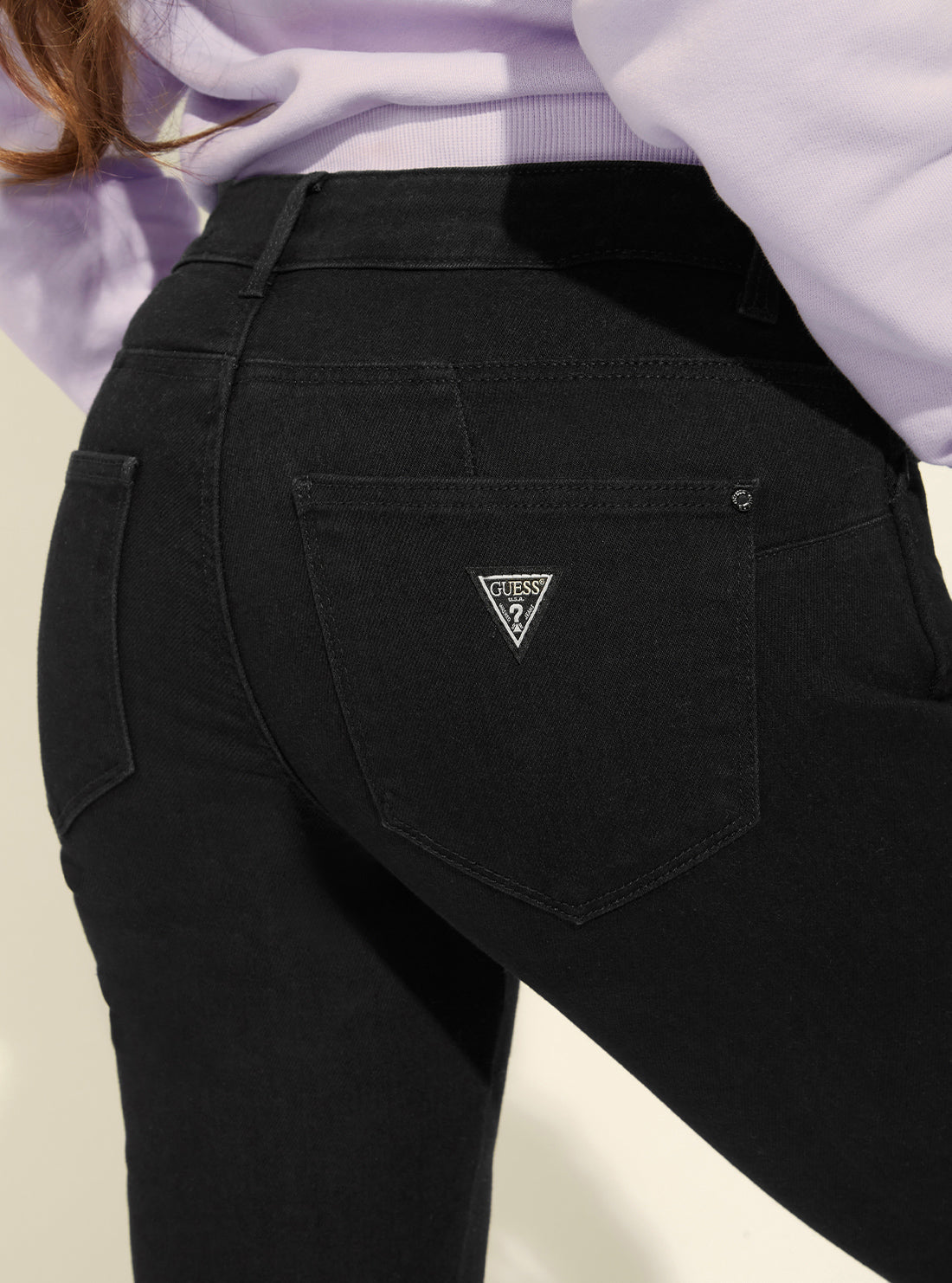 Mid-Rise Curve Skinny Denim Jeans in Black Mid-Rise Curve Skinny Denim Jeans in Black