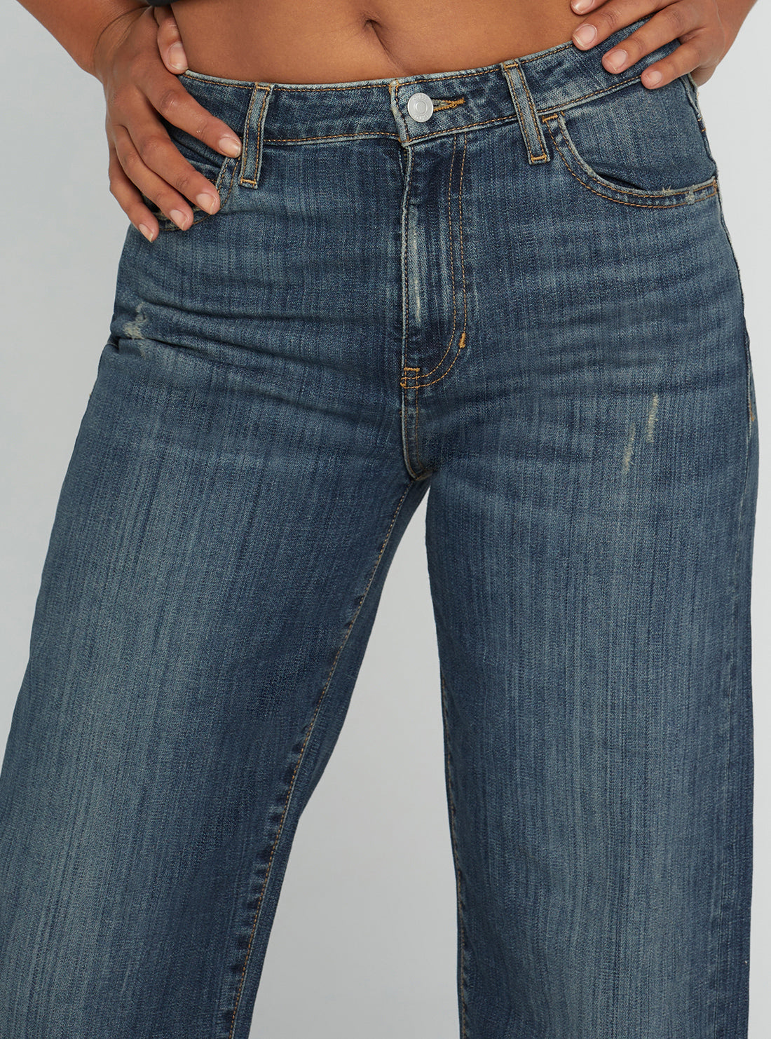 Eco High-Rise 90s Boyfriend Denim Jeans In Waterton Blue Wash Eco High-Rise 90s Boyfriend Denim Jeans In Waterton Blue Wash