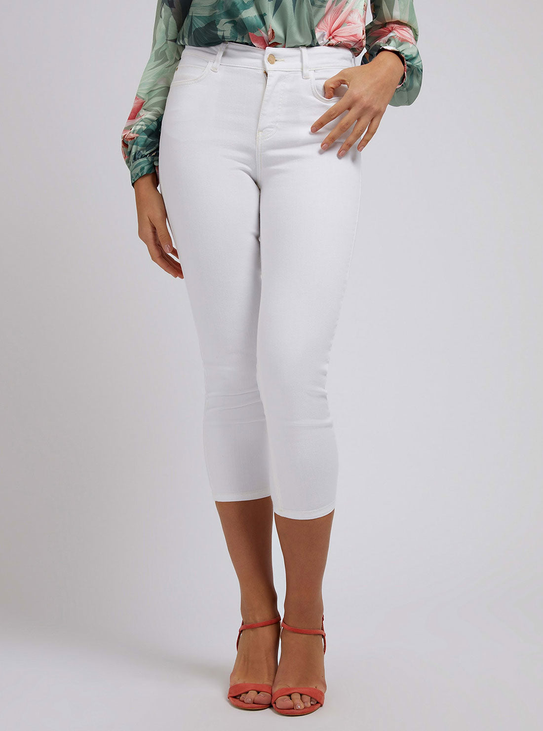 High-Rise Skinny Fit 1981 Capri Denim Jeans In Paper Moon Wash High-Rise Skinny Fit 1981 Capri Denim Jeans In Paper Moon Wash