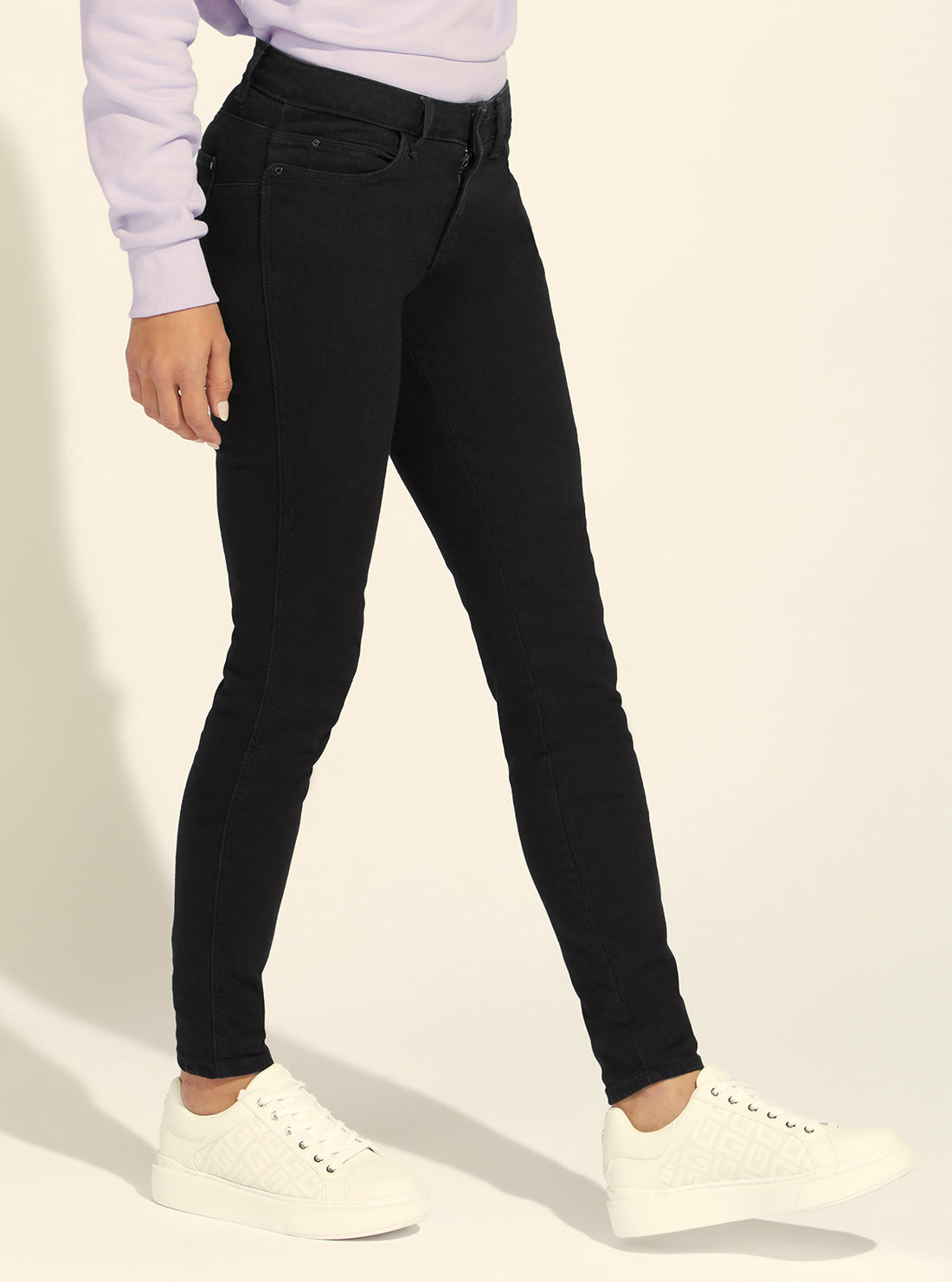 Mid-Rise Curve Skinny Denim Jeans in Black Mid-Rise Curve Skinny Denim Jeans in Black